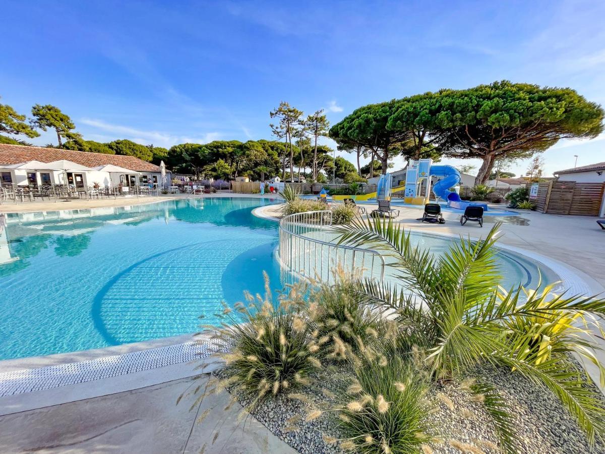 Camping Le Suroit Le Bois-Plage-en-Ré Buitenkant foto