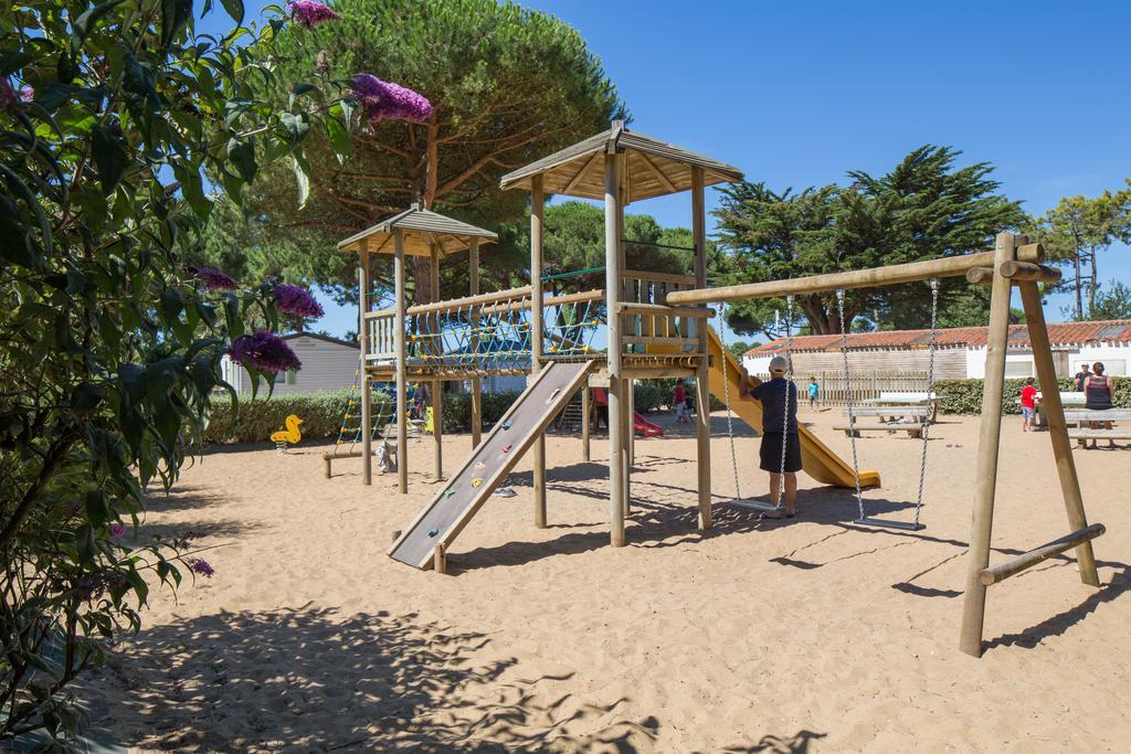 Camping Le Suroit Le Bois-Plage-en-Ré Buitenkant foto