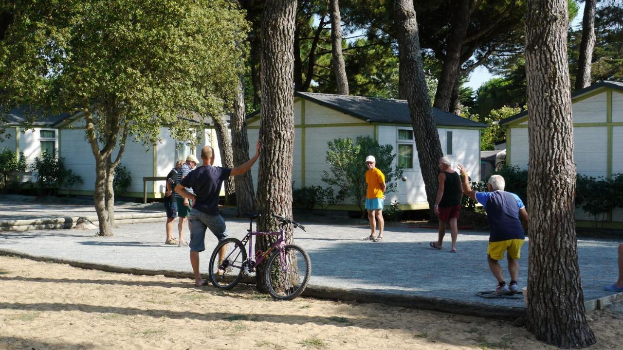 Camping Le Suroit Le Bois-Plage-en-Ré Buitenkant foto